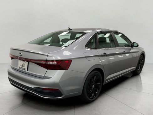 New 2025 Volkswagen Jetta SE image 3