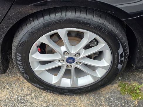 Used 2020 Ford Fusion SE FWD image 35