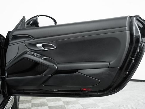 Used 2021 Porsche 718 Boxster RWD image 78