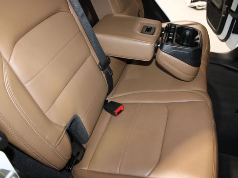 Used 2021 Jeep Wrangler Unlimited Sahara image 22