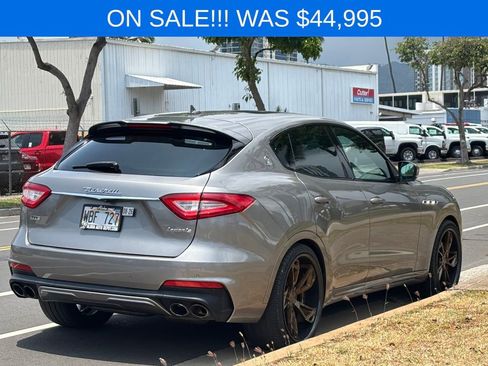 Used 2019 Maserati Levante Trofeo AWD/4WD image 5