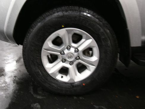 Certified 2024 Toyota 4Runner SR5 Premium image 32