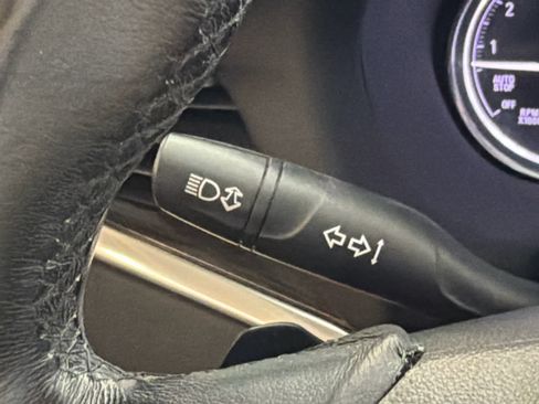 Used 2018 Buick Enclave Essence FWD image 38