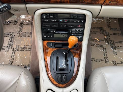 Used 2002 Jaguar XK8 Convertible image 25