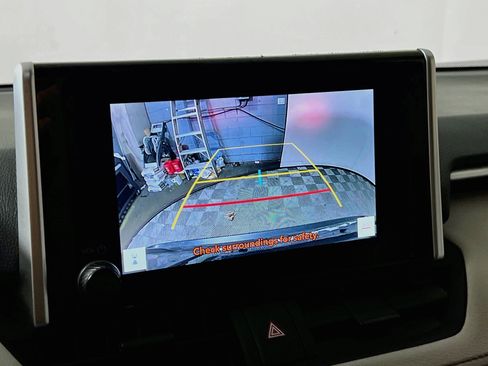 Used 2025 Toyota RAV4 XLE w/ Convenience Package FWD image 28