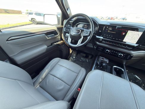 Used 2023 GMC Sierra 1500 SLT w/ SLT Premium Package AWD/4WD image 31