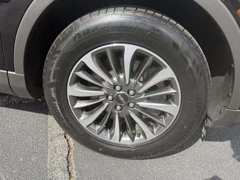 Used 2022 Lincoln Nautilus AWD w/ Premium Package image 34