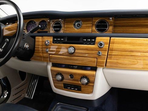 Used 2010 Rolls-Royce Phantom Coupe image 12