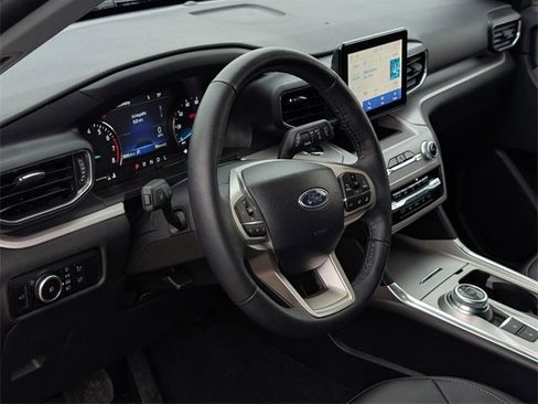 Used 2024 Ford Explorer XLT w/ Equipment Group 202A image 23