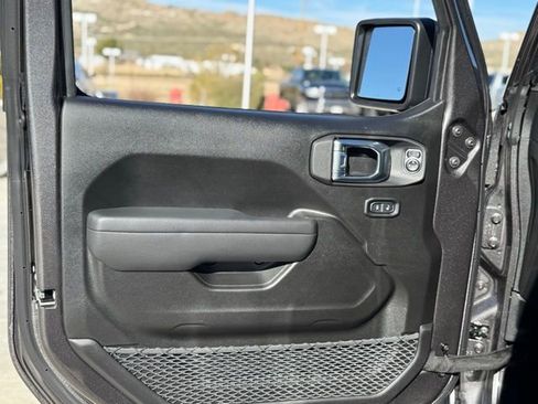 New 2026 Jeep Gladiator Mojave image 25