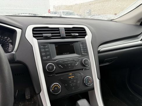 Used 2015 Ford Fusion S image 15