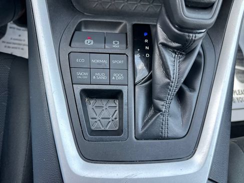 Used 2023 Toyota RAV4 XLE AWD/4WD image 25