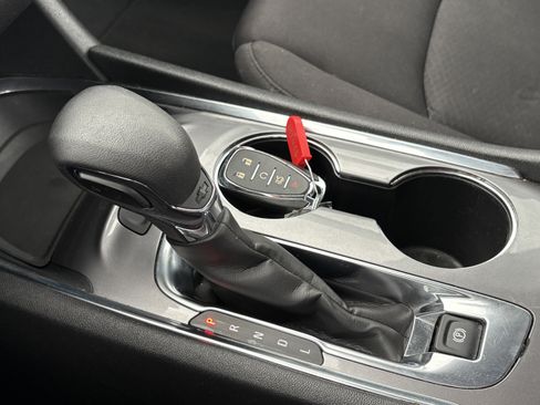 Used 2023 Chevrolet Malibu LT FWD image 23