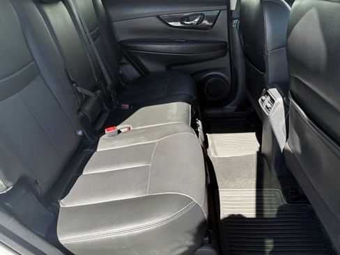 Used 2020 Nissan Rogue S AWD/4WD image 16