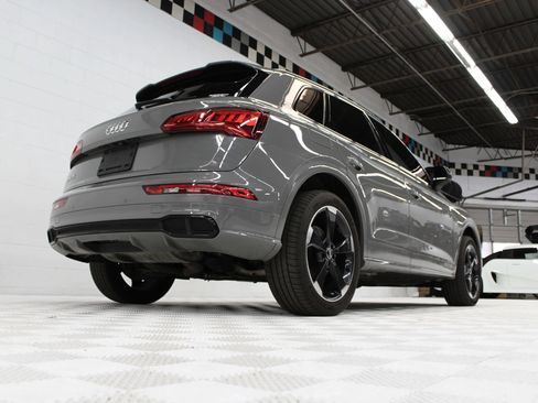 Used 2019 Audi SQ5 Premium Plus w/ Premium Plus Package image 5