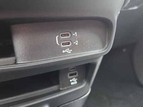 New 2026 Chrysler Pacifica Select image 24