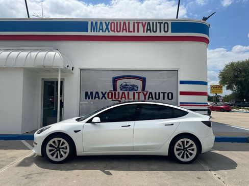 Used 2023 Tesla Model 3 Standard Range image 30