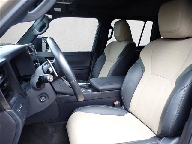 Used 2025 Lexus GX 550 AWD/4WD image 11