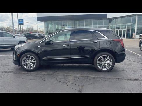 Certified 2024 Cadillac XT5 Premium Luxury w/ LPO, Floor Liner Package AWD/4WD image 5