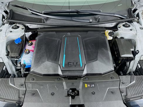 Used 2024 Hyundai Ioniq 5 SE image 31