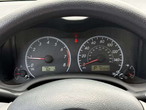Used 2013 Toyota Corolla LE FWD image 29