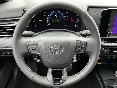 New 2026 Toyota Camry Hybrid image 11