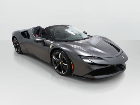 Certified 2025 Ferrari SF90 Spider AWD/4WD image 6