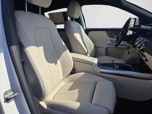 Certified 2025 Mercedes-Benz GLA 250 image 21