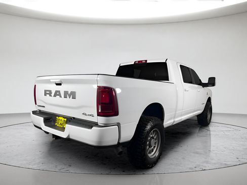 Used 2025 RAM 2500 Laramie AWD/4WD image 5