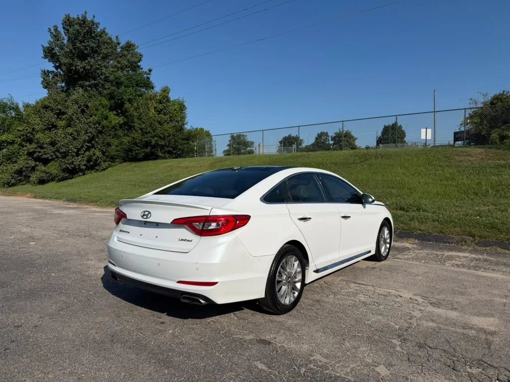 Used 2015 Hyundai Sonata Limited w/ Option Group 06 FWD image 7