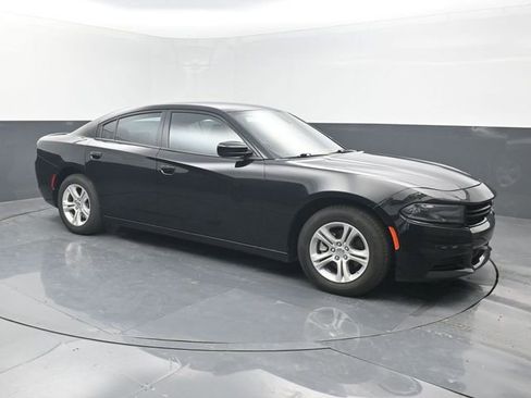 Used 2022 Dodge Charger SXT RWD image 8