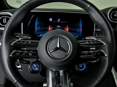 Used 2024 Mercedes-Benz GLC 43 AMG 4MATIC image 27