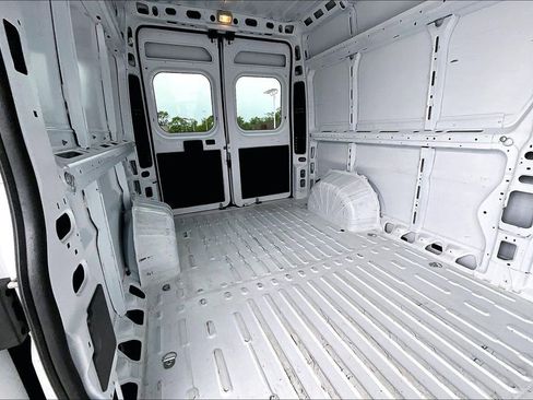 Used 2023 RAM ProMaster 2500 FWD image 25