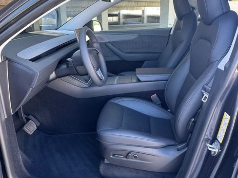 Used 2026 Tesla Model Y 2WD image 11