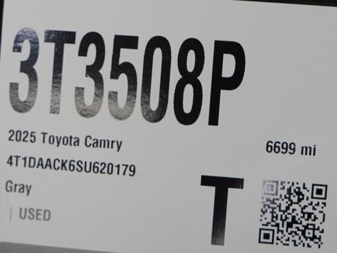 Used 2025 Toyota Camry LE image 29