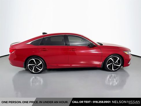 Used 2021 Honda Accord Sport image 4