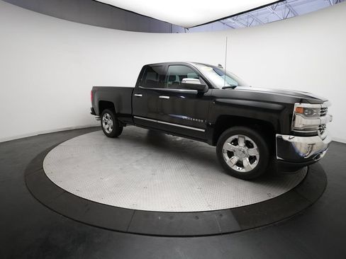 Used 2018 Chevrolet Silverado 1500 LTZ w/ Sport Package AWD/4WD image 34