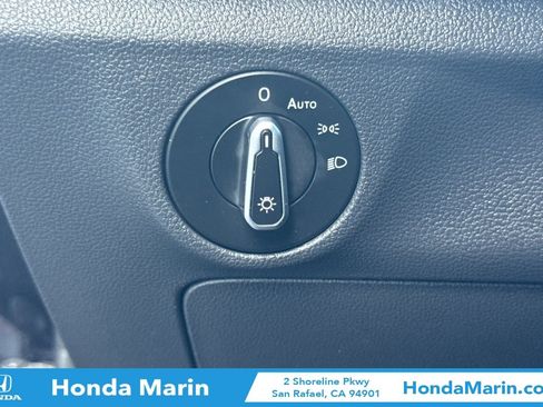 Used 2024 Volkswagen Jetta SE FWD image 30