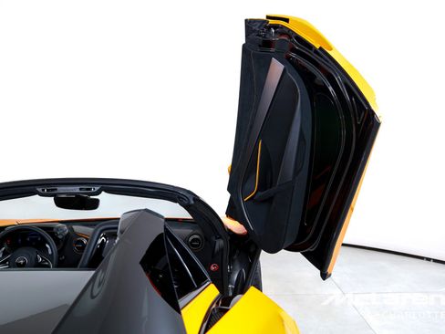New 2026 McLaren 750S Spider image 19