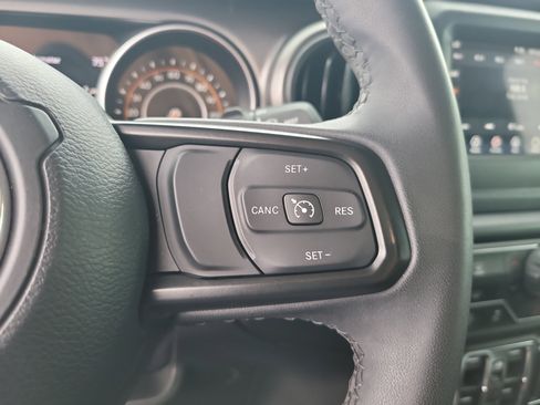 Used 2023 Jeep Wrangler Unlimited Sport AWD/4WD image 27