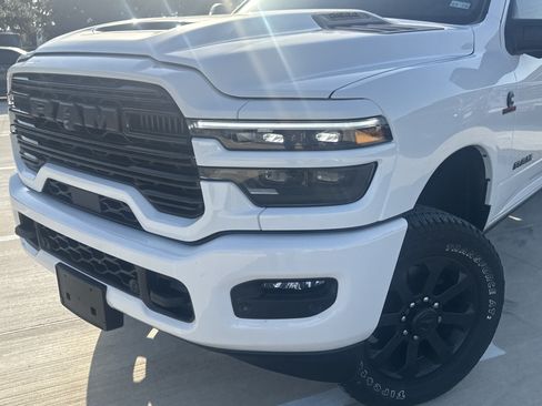 Used 2026 RAM 2500 Laramie AWD/4WD image 2