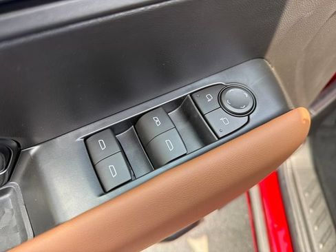 New 2026 GMC Canyon AT4 w/ Technology Plus Package AWD/4WD image 18