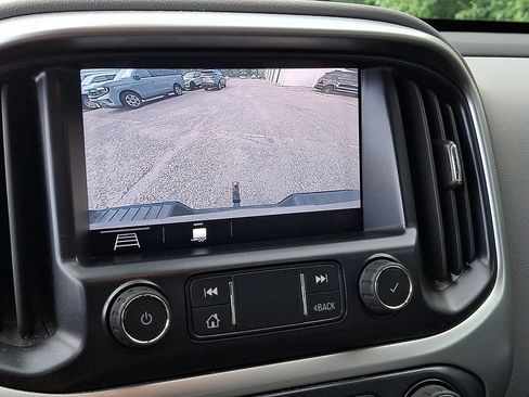 Used 2020 Chevrolet Colorado LT w/ LT Convenience Package AWD/4WD image 18
