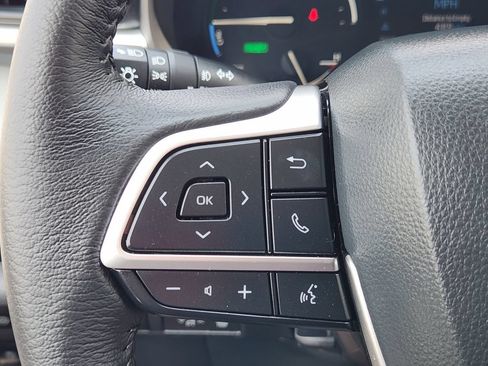 Used 2026 Toyota Sienna XLE FWD image 30