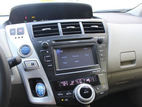 Used 2012 Toyota Prius V Three w/ Preferred Accessory Pkg FWD image 26