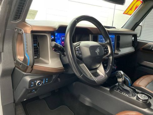 Used 2021 Ford Bronco Outer Banks AWD/4WD image 12