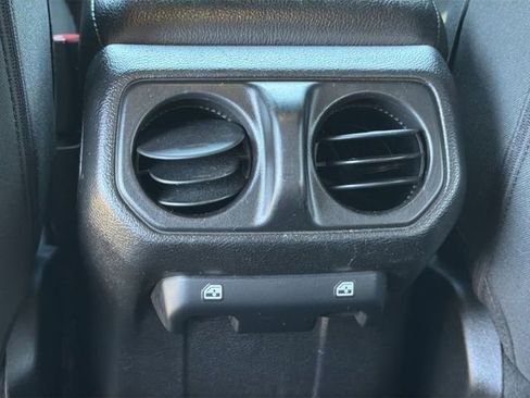 Used 2020 Jeep Wrangler Unlimited Sport S AWD/4WD image 24