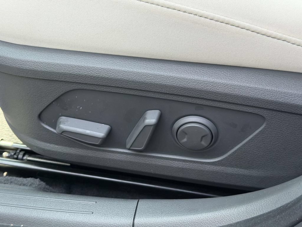 Certified 2025 Hyundai Sonata SEL AWD/4WD image 19