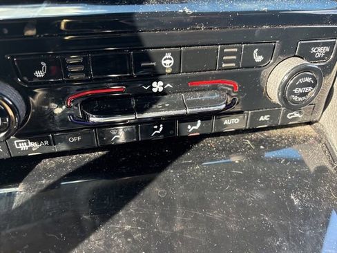 Used 2022 Jeep Grand Cherokee L Limited image 34