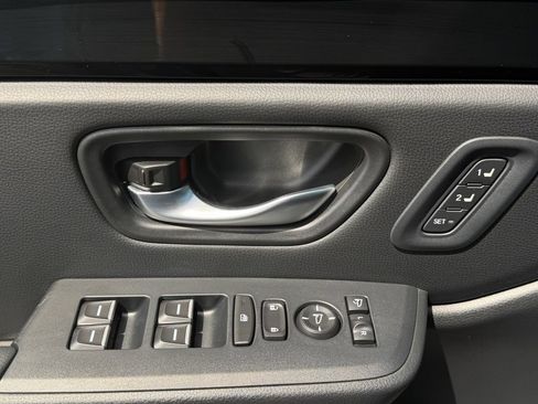 Used 2024 Honda Pilot TrailSport image 23